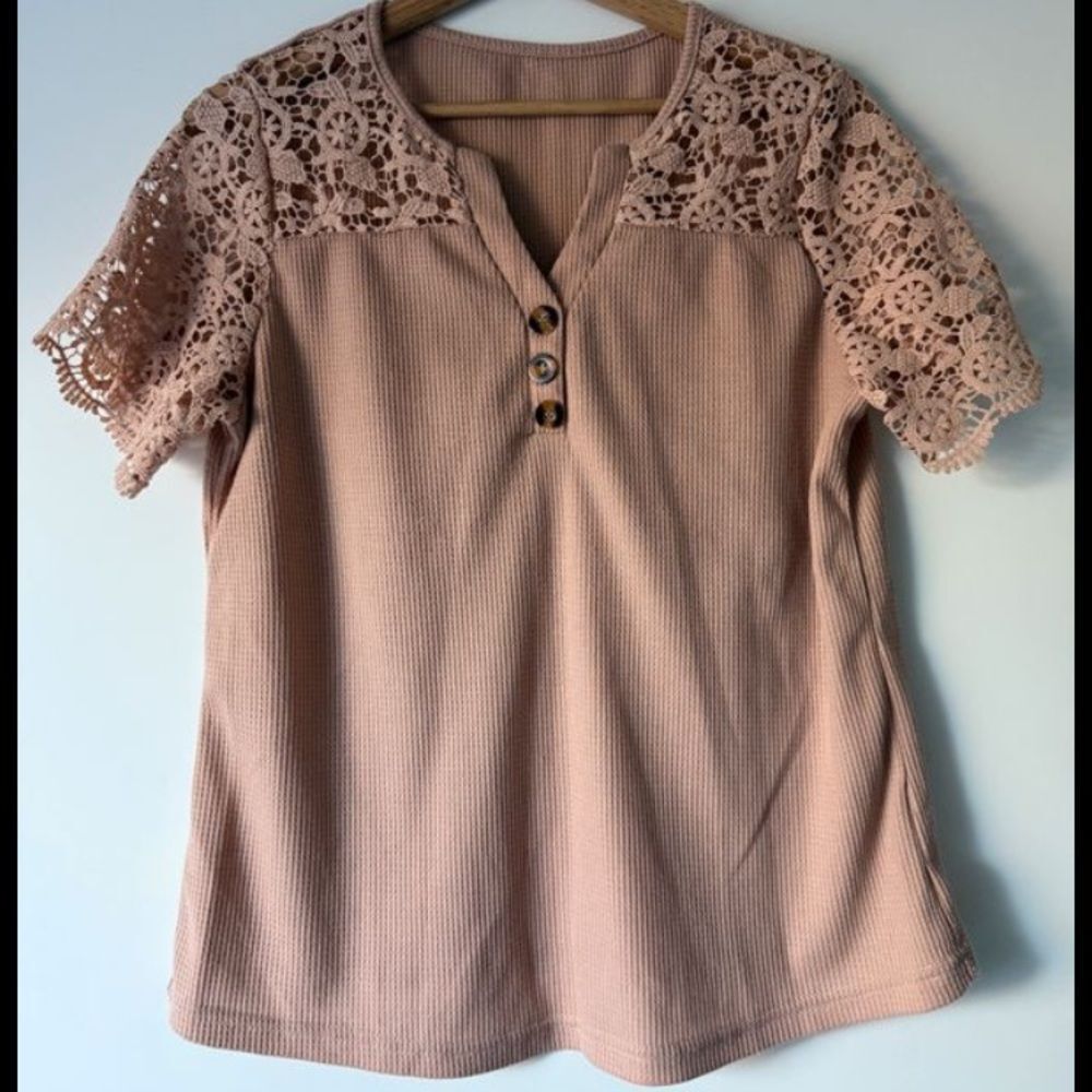 Lace Sleeve Tan Top Size Approximate M Not Tag